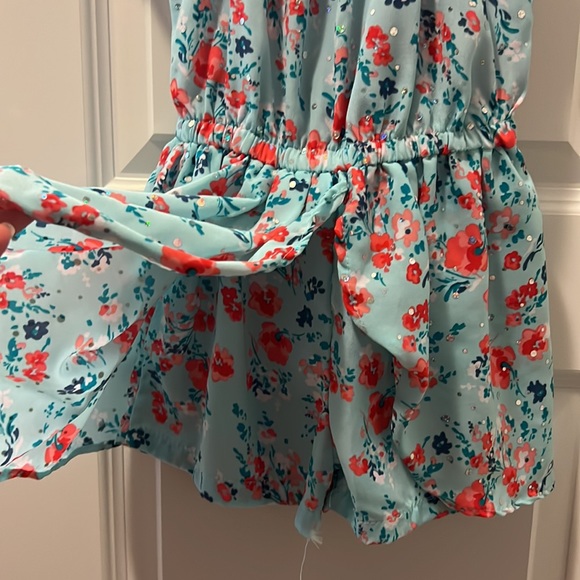 Romper - Picture 2 of 5